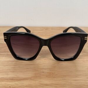Laundry by Shelli Segal women’s sunglasses